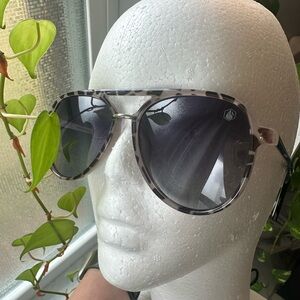 American Bonfire Rockin A gray and black tortoise shell sunglasses